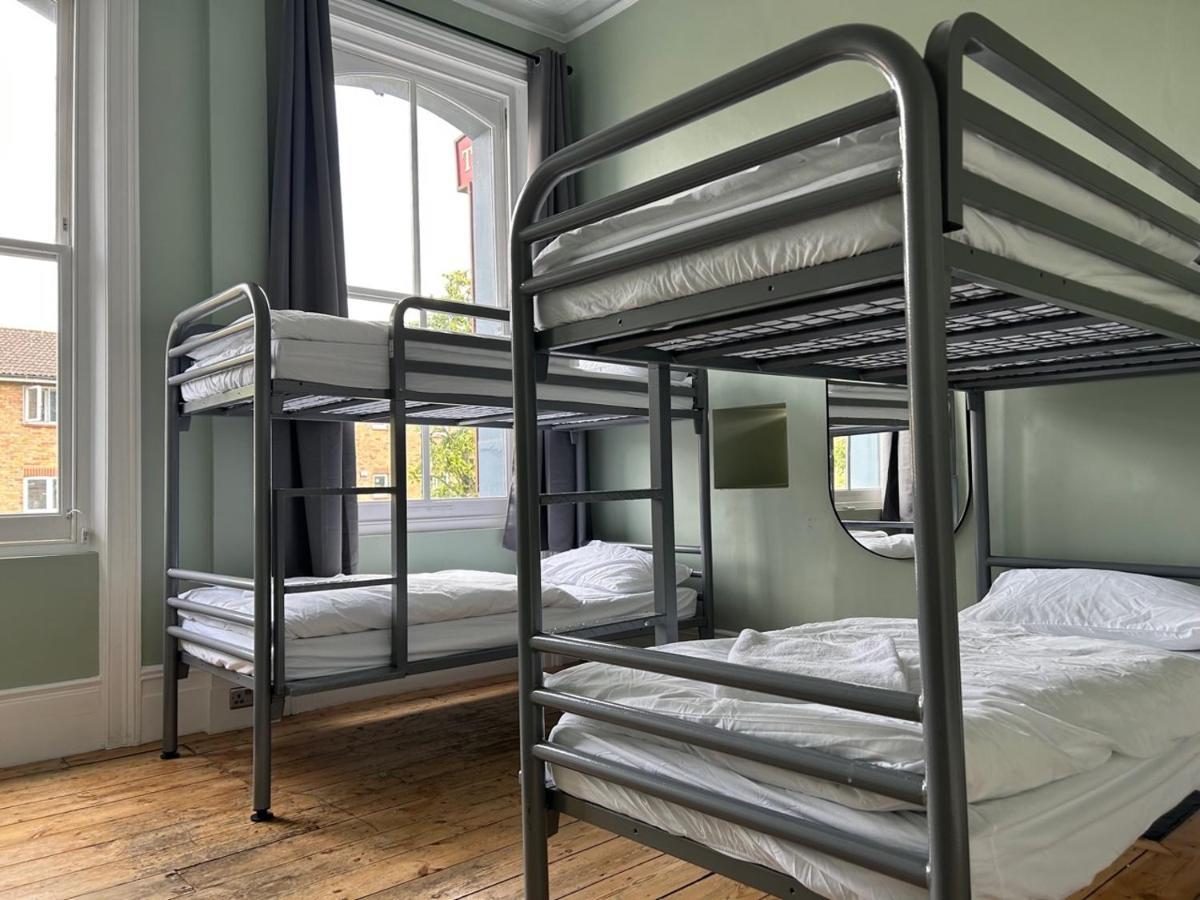 Cricketers Hostel ロンドン エクステリア 写真