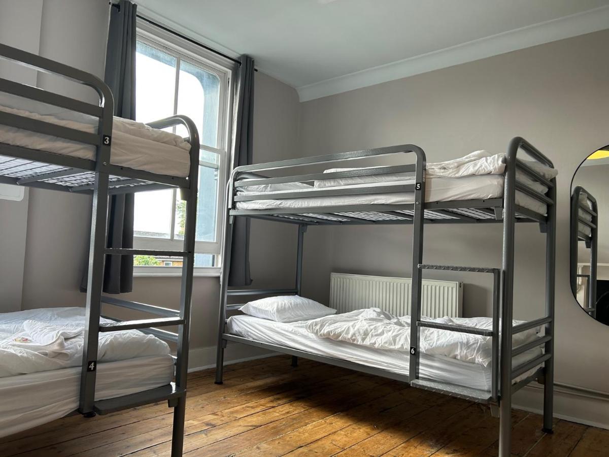 Cricketers Hostel ロンドン エクステリア 写真