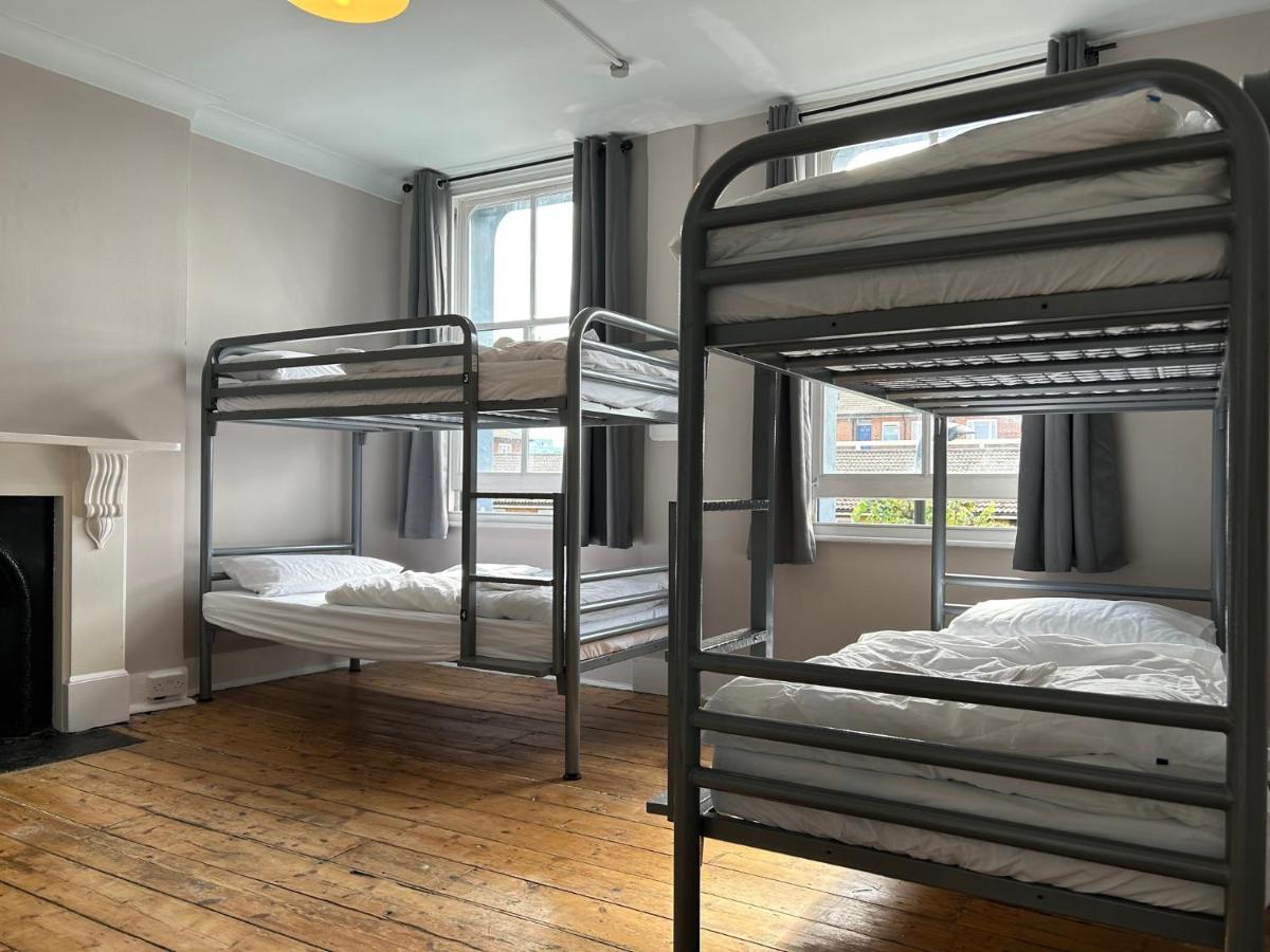 Cricketers Hostel ロンドン エクステリア 写真