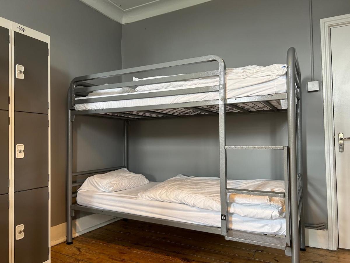 Cricketers Hostel ロンドン エクステリア 写真